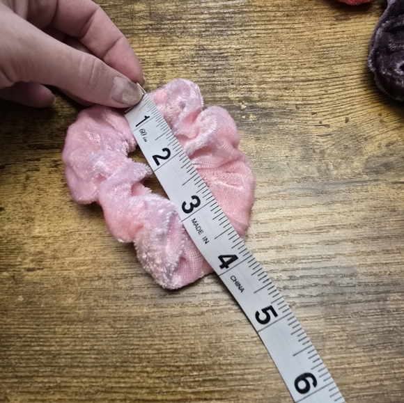 New Velvet Scrunchies Set of 5 Red, Pink, Purple - Picture 4 of 5